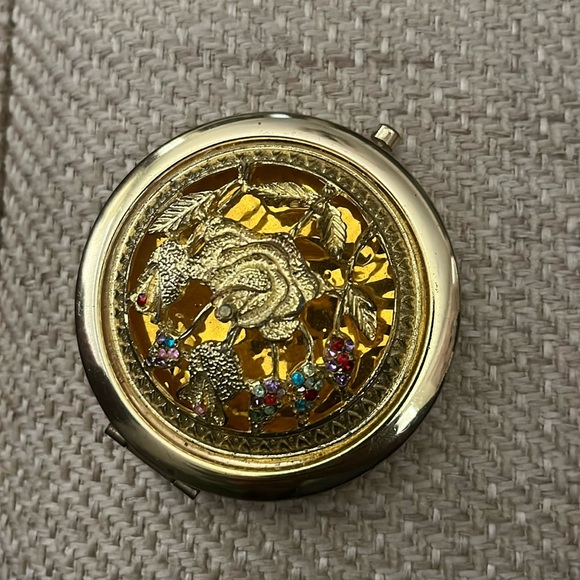 Jewelry - Vintage jeweled compact